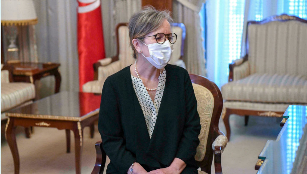 La nouvelle cheffe du gouvernement tunisien Najla Bouden-Romdhane dans le bureau du président Kaïs Saied, le 29 septembre 2021