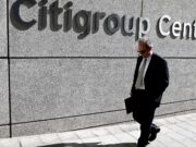 La banque fait un virement de 81 000 milliards de dollars par erreur à un client