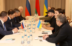 Guerre en Ukraine : négociations en cours entre Kiev et Moscou pour un plan de paix