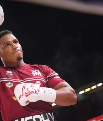 Boxe – Ryad Mehry : Le noble art belgo-africain au sommet du monde