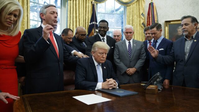 e799c4-20200102-trump-religious-leaders