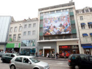 Réinstallation de la fresque de Chéri Samba au quartier Matonge de Bruxelles